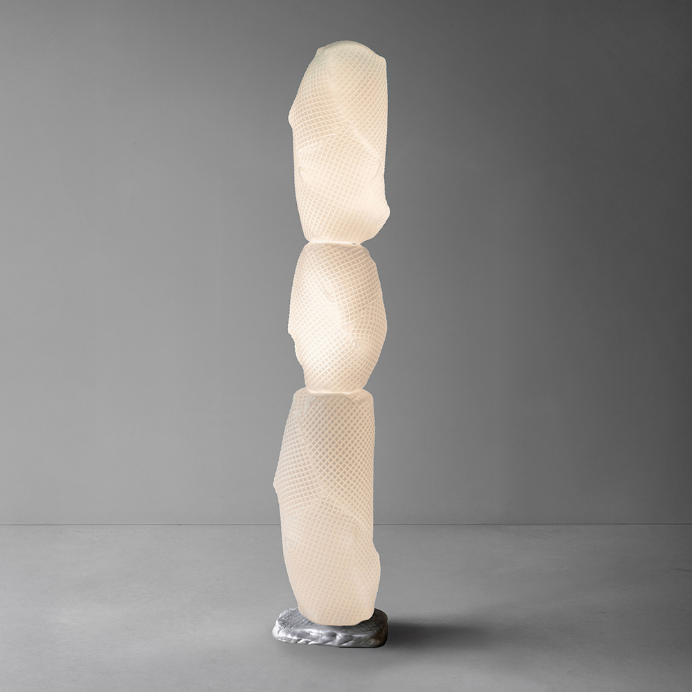 GiopatoCoombes_Nokori_ San_Trio_Floor_CastBase_StillLife